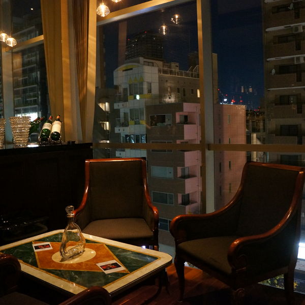 Bar Noirでは夜景を見ながらドリンクをお楽しみいただけます